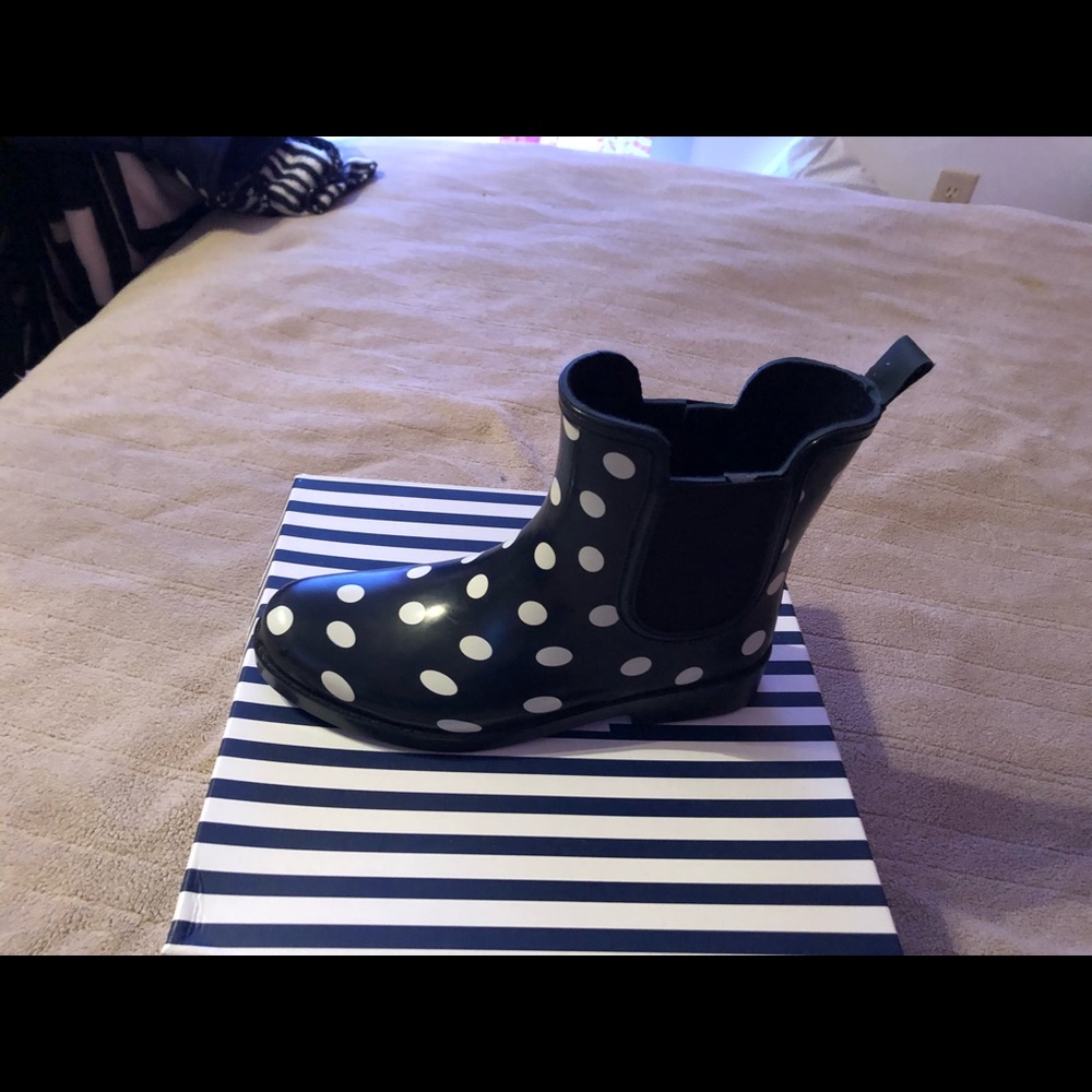 Crown & ivy Roxel Boots - Picture 2 of 2
